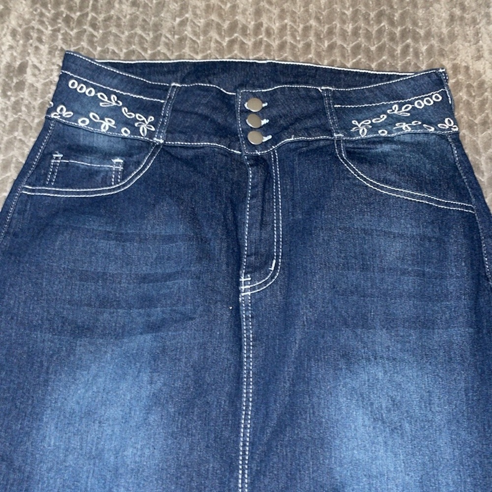 Denim Skirt w embroidered waistband.  Distressed style. Ankle length. Size 1X